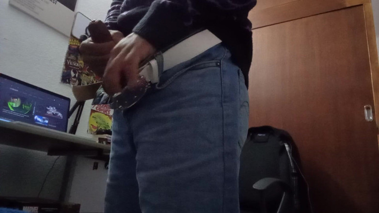 cry_santos: Masturbace v sousedově spodním prádle