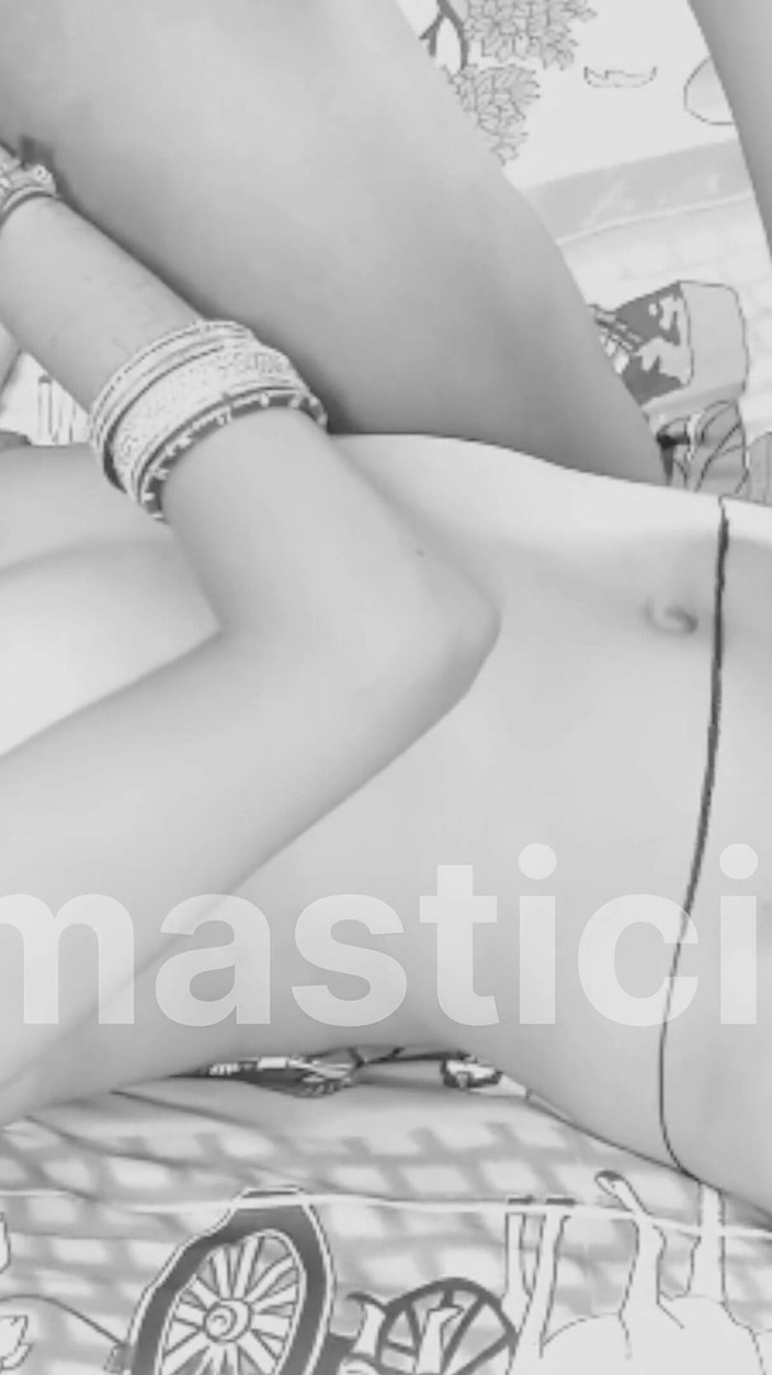 Xyzmastilcing: 69 Hot Indian Bhabhi Kissing My Cock