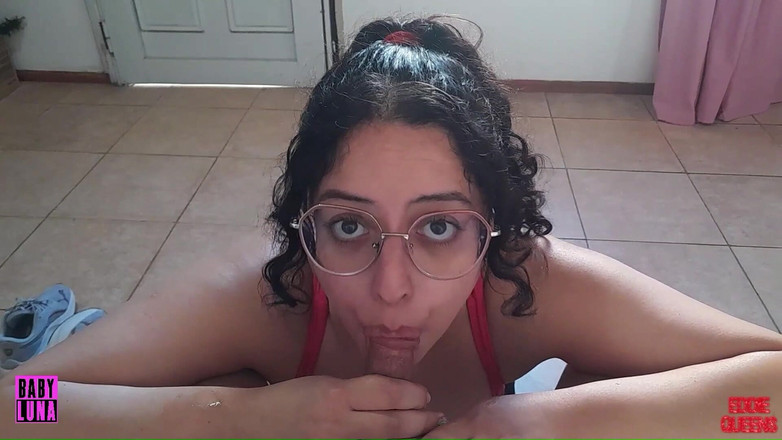 Babyluna939: Sledoval jsem ho domů, jen abych čichal a uctíval jeho ptáka...