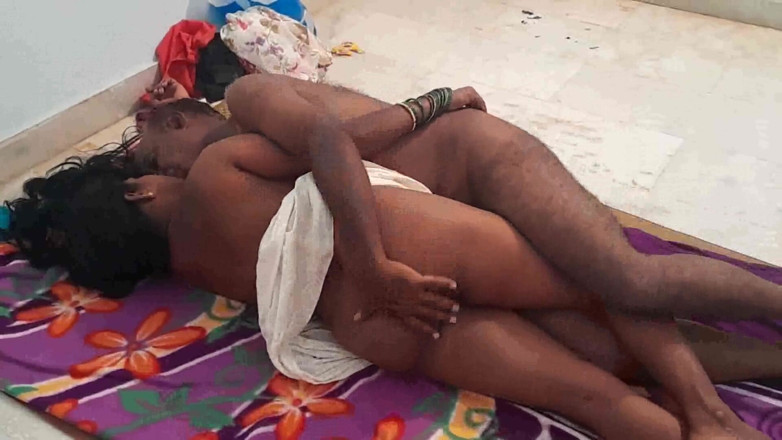 Desi palace: Porno video indické sexy tetičky