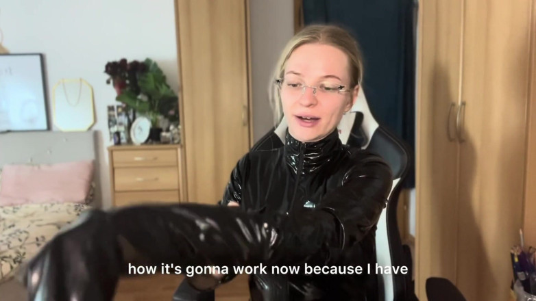 Goddess_Bella_Rae: Dominatrix kıyafetleri açıkta deniyor