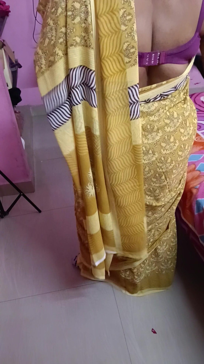 Reshmahotever: Tamil Hot Sari Dance