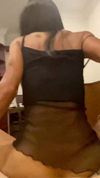 Asyalı suratsız kız / Asyalı göte biniyor