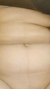 Handjob dengan minyak dan bersedia untuk seks kedudukan mubaligh
