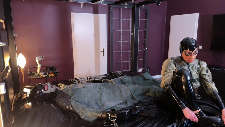 Rubber pervs: アヴァ・フェティッシュアートと変態ラテックスレイヤー パート1/2