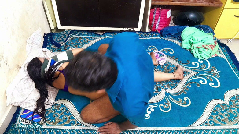 Hot Indian Aunty: India tía folla en cuatro - explícito hardcore