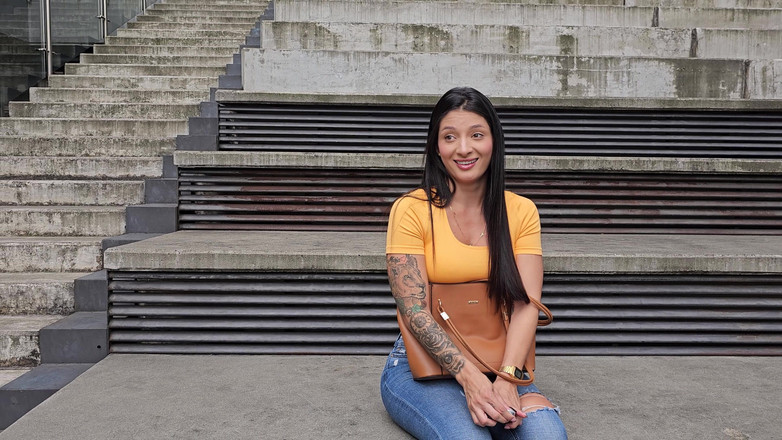 Salome Gil: Tante semok latina dengan pantat bahenol ini dientot habis-habisan sampai...