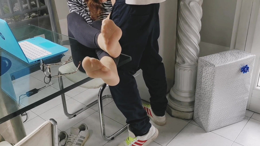 Only for Nylon Soles Lovers (Yvonne) Only for Nylon Soles Lovers (Yvonne)