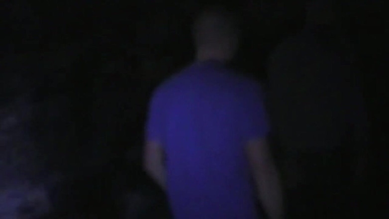 Gaybareback: Culo scopata da un ragazzo muscoloso nel seminterrato