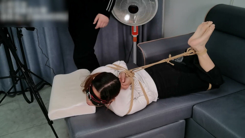 Asian bondage: The Extreme Restraints of a Barefoot Girl, Playing with Her...