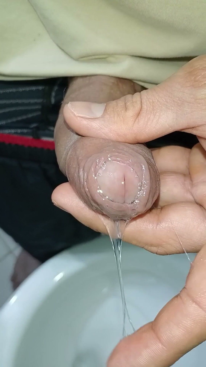 rey10rey10: Zakar besar berkrim dan abu, sudut pandangan pertama