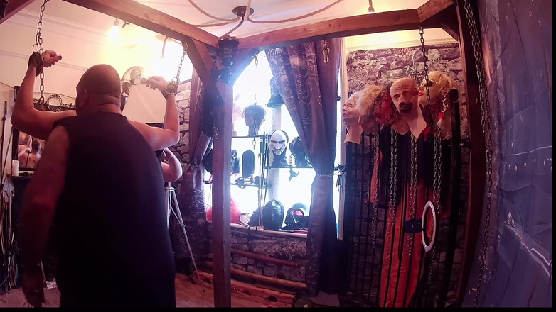 Aaexperiencesltd: Bahagian 1:- Domina Satana, Lanitsa Bear dan Daisy mainan baru mereka.