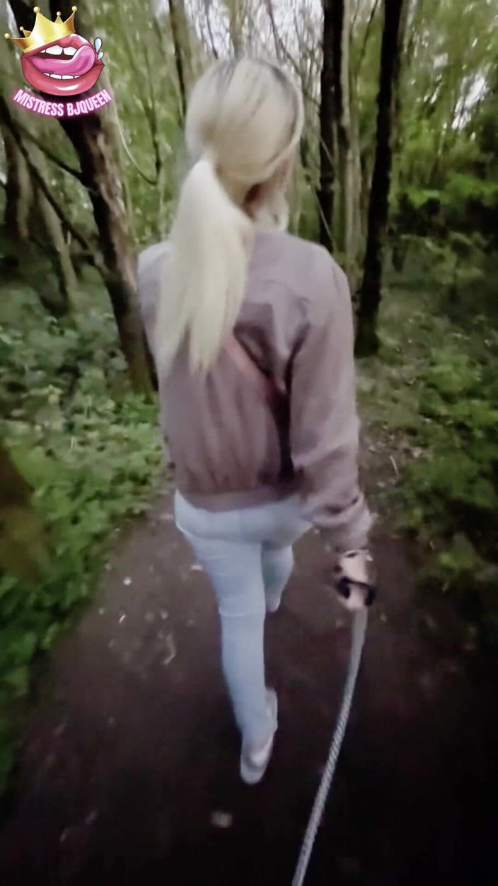 Mistress_BJQueen: Förödmjukande kyskhet Gå i koppel fäst vid hans låsta kuk