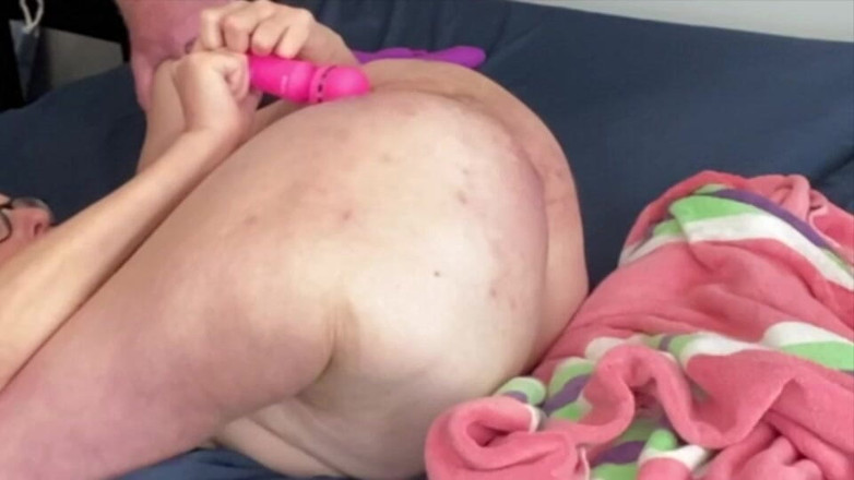 Squirting Senior: Nadržená manželka a manžel šukají detailní creampie