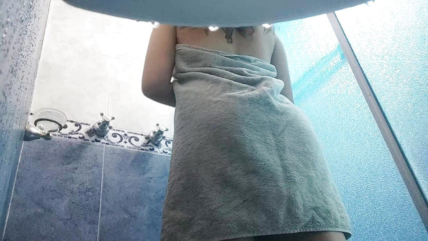 Home Camera in My Stepdaughter's Shower (Miasaintlove) Home Camera in My Stepdaughter's Shower (Miasaintlove)