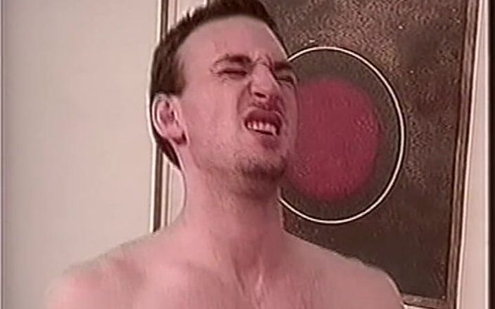 Gay RetroX VHS: Cowok gagah berani ngidam badai 7