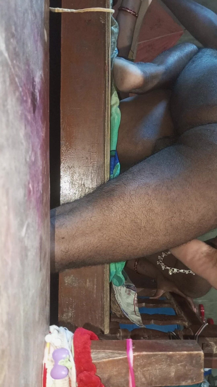 payGirl: นี่คือวิดีโอที่สิบสี่ของฉัน ตอนนี้หีของลูกเลี้ยงของฉันใหญ่มาก