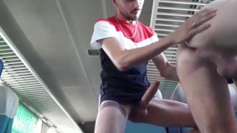 RAW PORN SPY CAM: Fucked raw bg young striaght dude in train