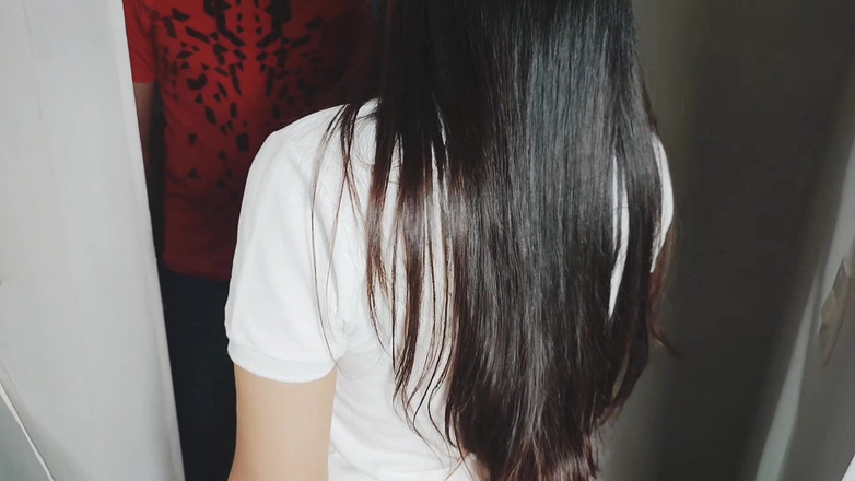 Teen sex 66: Adik tiri menggoda abang tirinya untuk ikutan kelas!