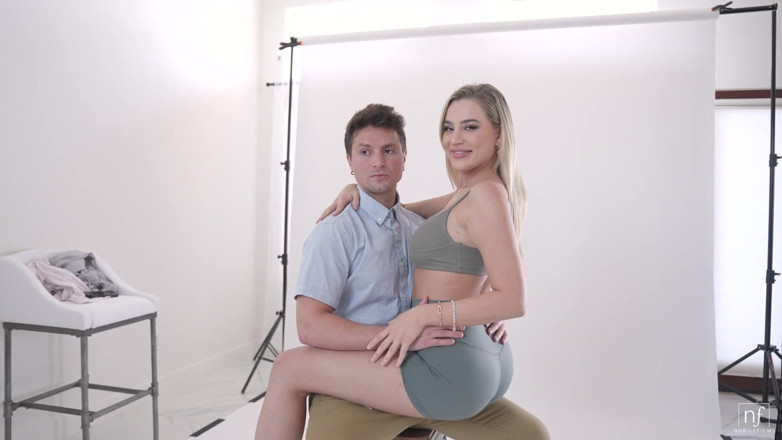 Nubile Films: Connessioni - S44:e27