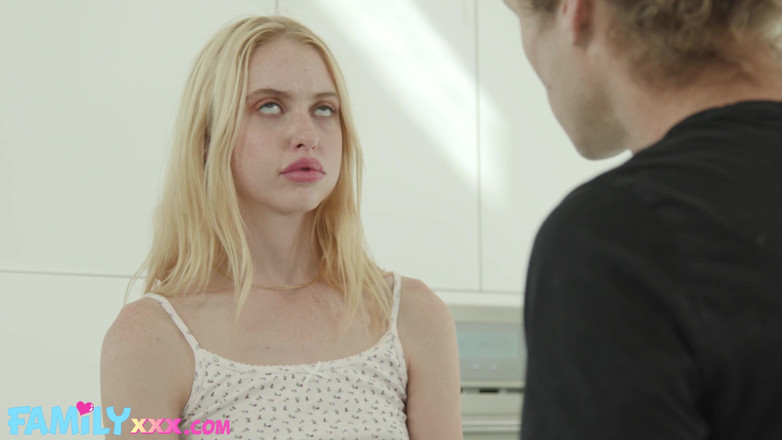 FamilyXXX: Chloe é minha meia-irmã esguichadora