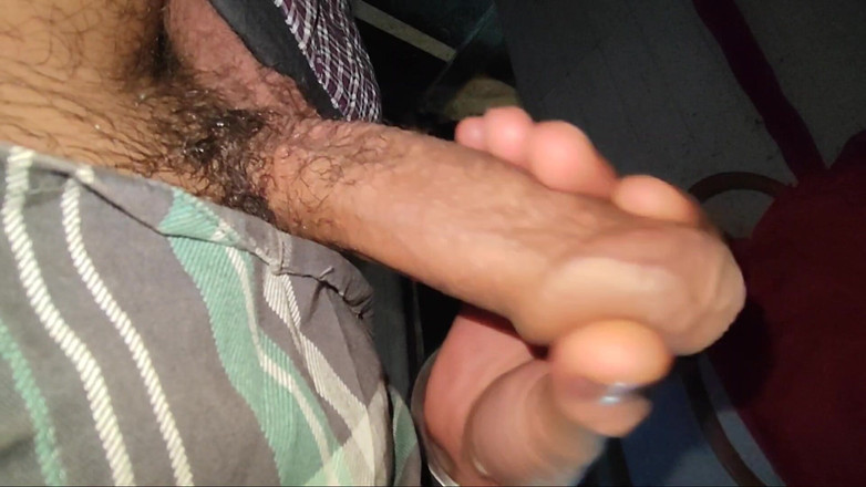 Dupdufyryrufggyu: Mi-am mutat penisul mai repede