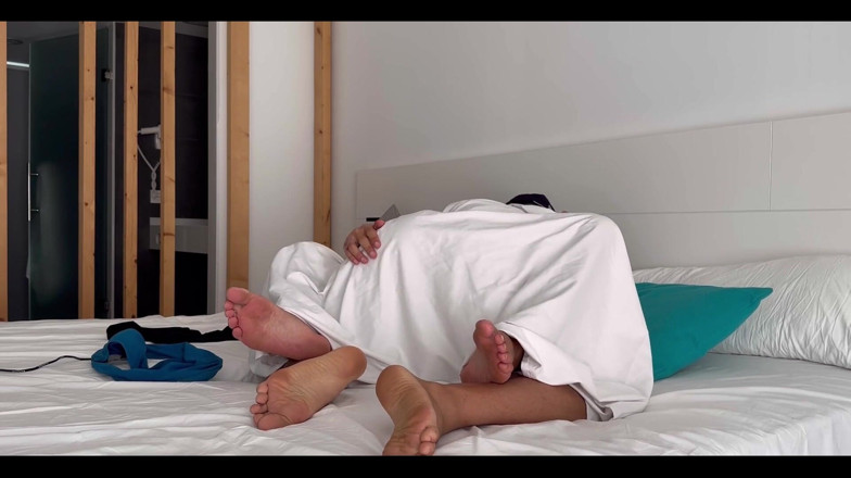 Twohotb: Can You Imagine the Heat Under the Sheet?