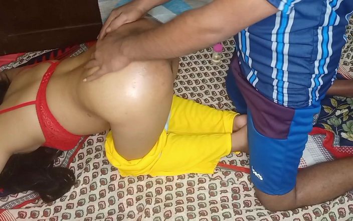 Queen Rima: Ung pojke knullade sin väns mamma efter massage! Full HD-video...