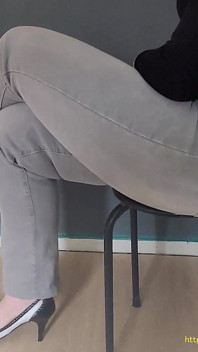 Thight Jeans'te toynağı sikiyor