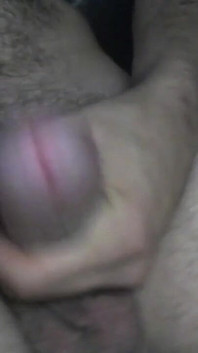 O mică excitare la excitare, ejaculând peste tot