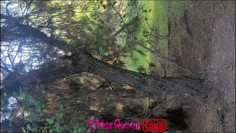 Riderqueen BBW Step Mom Latina Ebony: Riderqueen một mình, ngoài trời, video cho người hâm mộ...