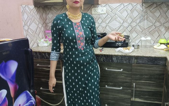 Saara Bhabhi: Une belle-mère indienne punjabi patte nouveau desi chudai complet gaaliyan...