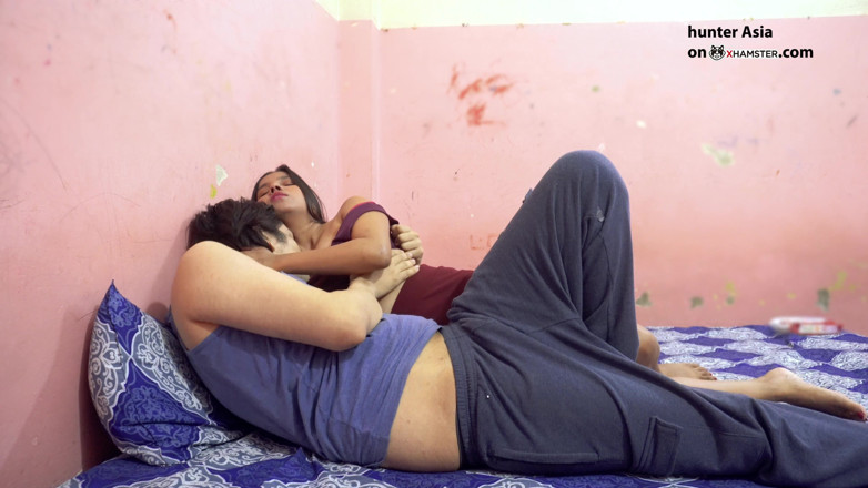 hunter Asia: Tolik se jí líbí, když natáčím její sexuální video
