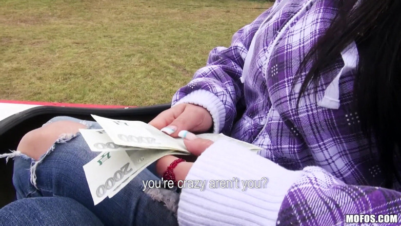 Public Pickups: Veřejné vyzvednutí - brunetka Česká El Storm jezdí na péru v autě...