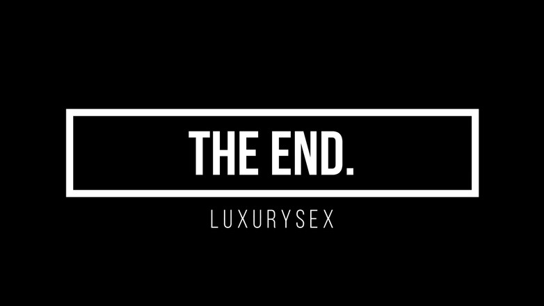 Julianaburning: Я втілюю свою сексуальну фантазію з маленьким ліліпутом, у якого мотоцикл застряг посеред нікуди, він засовує свій величезний член мені в дупу