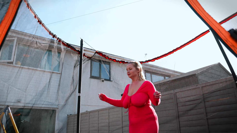 JessieHH: 엄마의 트램폴린 운동 Sfw 무료 4K