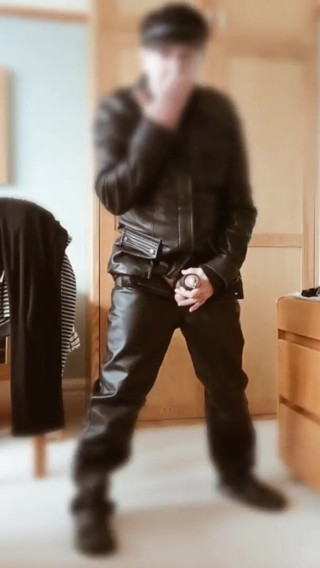Bellhead: Leather jerk