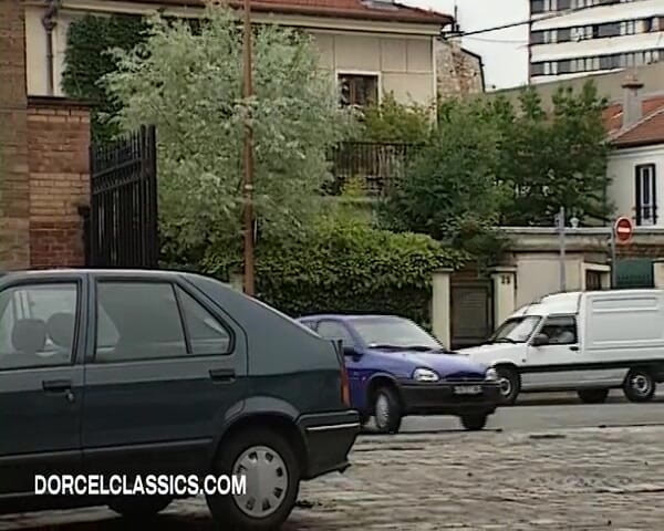Dorcel classics: Laure Sainclair vill ha analsex med bilmekanikern