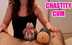 Taquinage de chasteté avec vibromasseur et Fleshlight