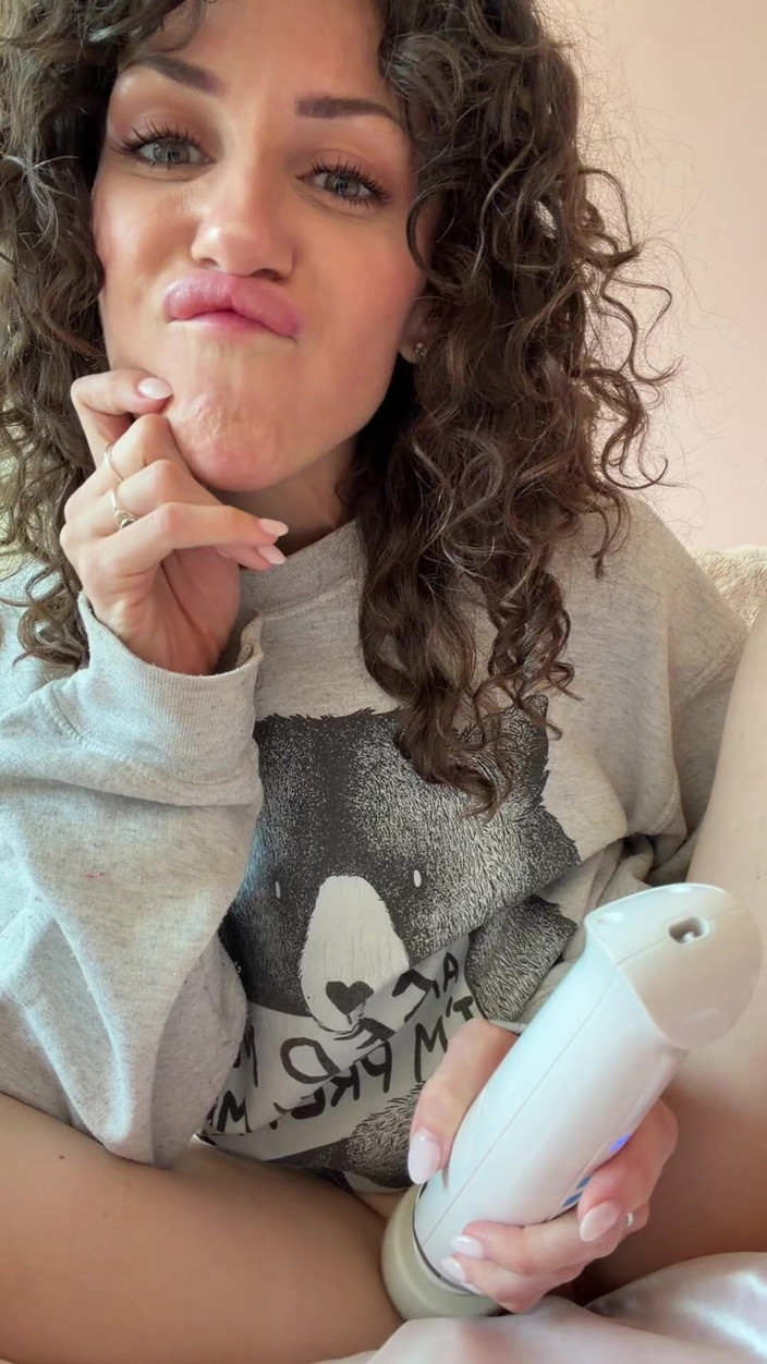 SavvyStar: Lesben Facetime für reisende FREUNDIN
