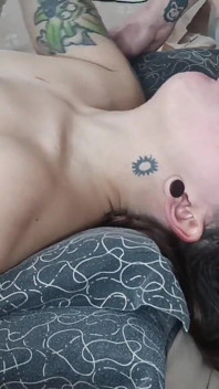 เธอบอกว่าเธออยากลองว่าน้ำนมมันรสชาติเป็นยังไง