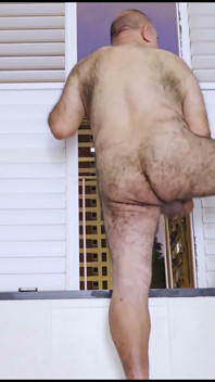 Mezelf geil maken voor de straat en mijn spermafabriek leegzuigen