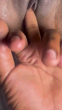 Fingering Memek Cewek Kulit Hitam