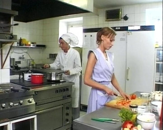Deutsche Frauen: Ein schlankes deutsches küken wird schmutzig und von einem geilen...