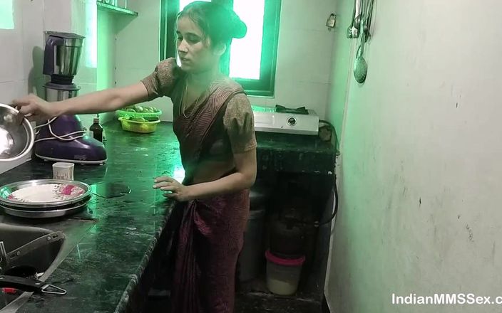 Indian pregnant wife: Casal indiano fodendo na cozinha