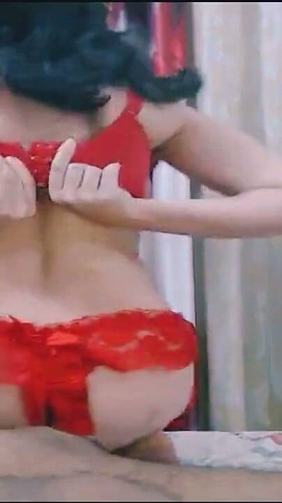 Bolly Karma: Belle fille romantique sur une bite
