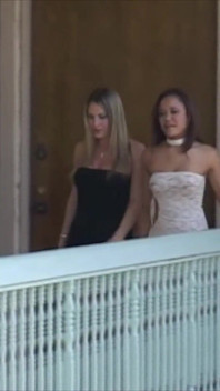 Lesbiana negra domina su rubia - látigo, correa, todo ahí