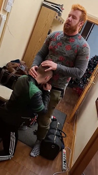 Kůže kouří ptáka zrzavého medvídka