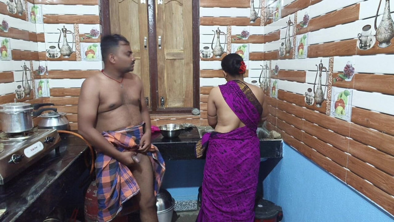 Sona bhabhi: Indische hausfrau hardcore-sex im küchenzimmer vom freund ihres ehemanns