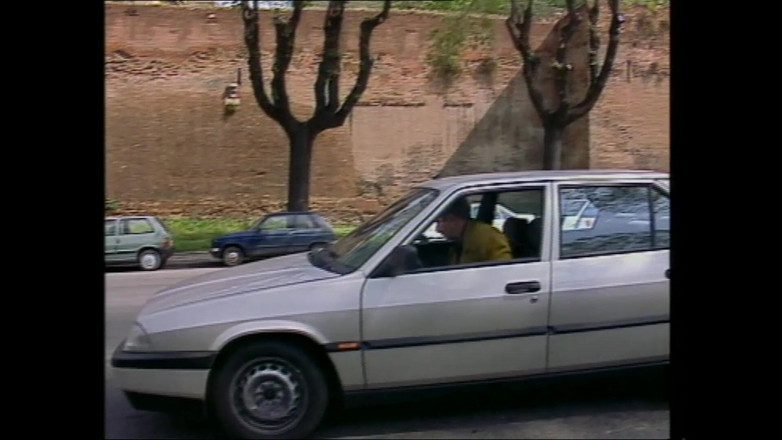 Cinema X: Empregada gostosa é fodida pelo proprietário